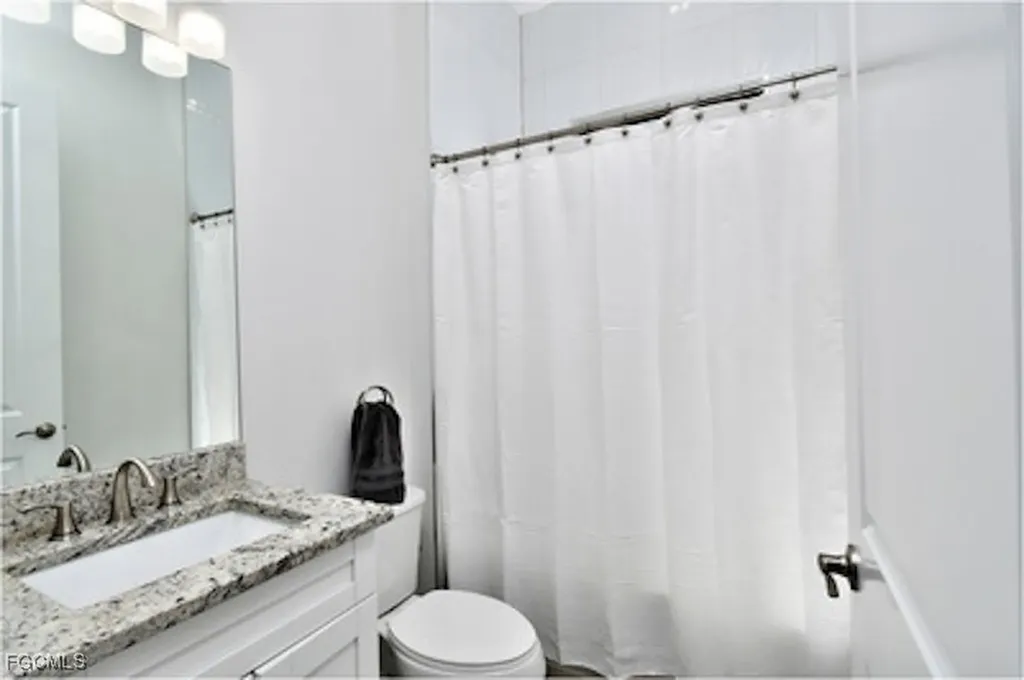 585 41st Avenue NW Naples FL 34120
