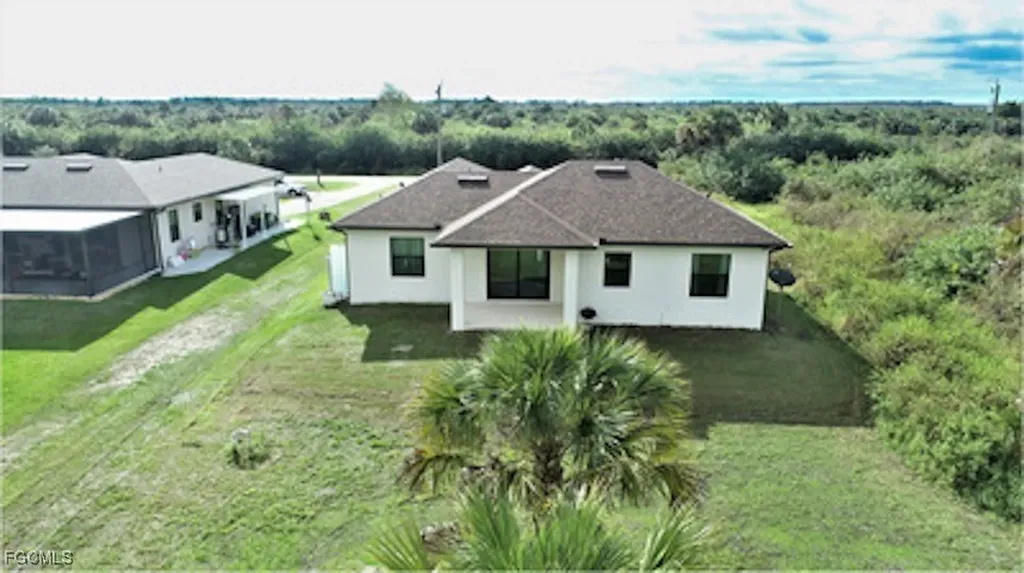 585 41st Avenue NW Naples FL 34120