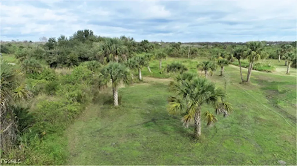 585 41st Avenue NW Naples FL 34120