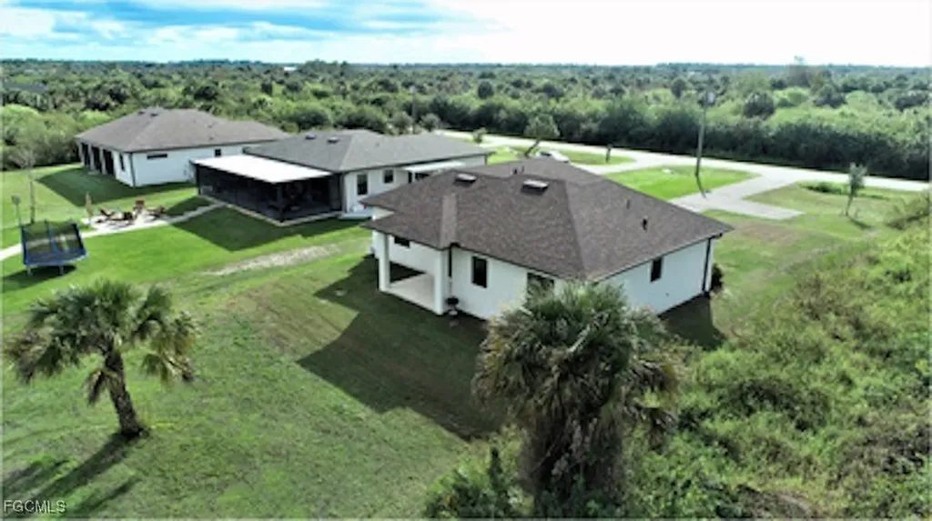 585 41st Avenue NW Naples FL 34120