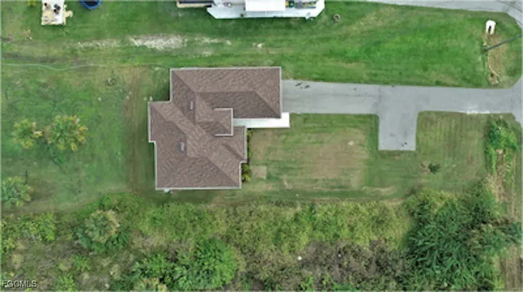 585 41st Avenue NW Naples FL 34120