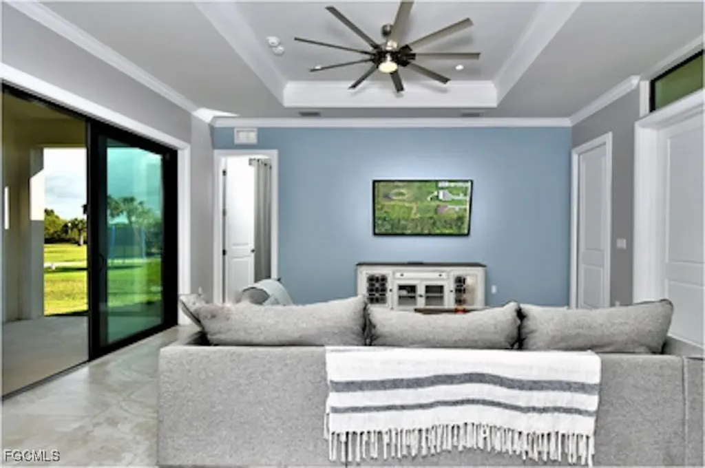 585 41st Avenue NW Naples FL 34120