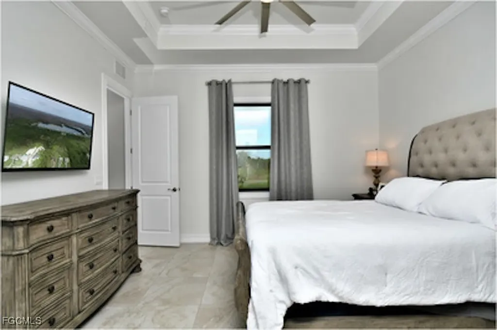 585 41st Avenue NW Naples FL 34120