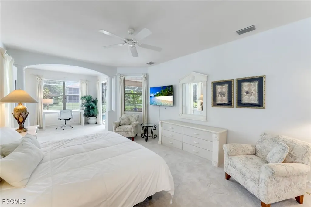 5609 Harbour Circle Cape Coral FL 33914