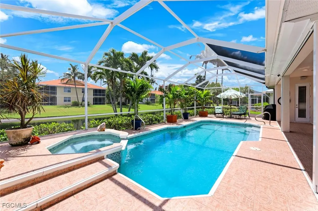 5609 Harbour Circle Cape Coral FL 33914