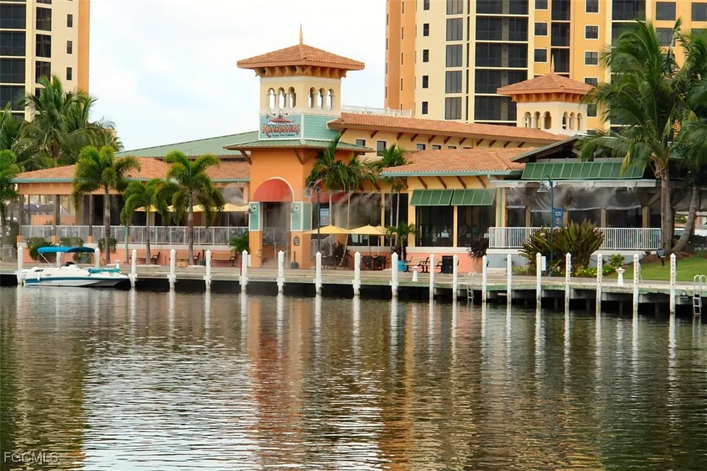 5609 Harbour Circle Cape Coral FL 33914