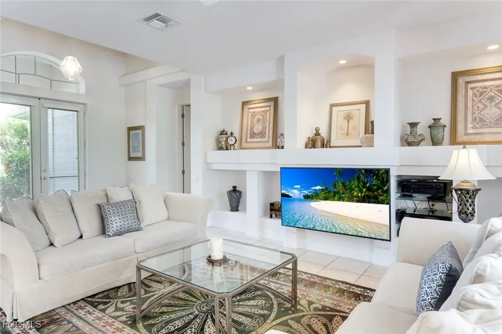 5609 Harbour Circle Cape Coral FL 33914