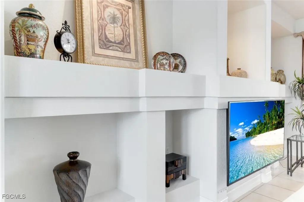 5609 Harbour Circle Cape Coral FL 33914