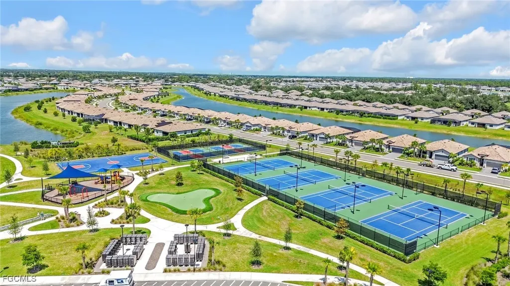 11243 Canopy Loop Fort Myers FL 33913