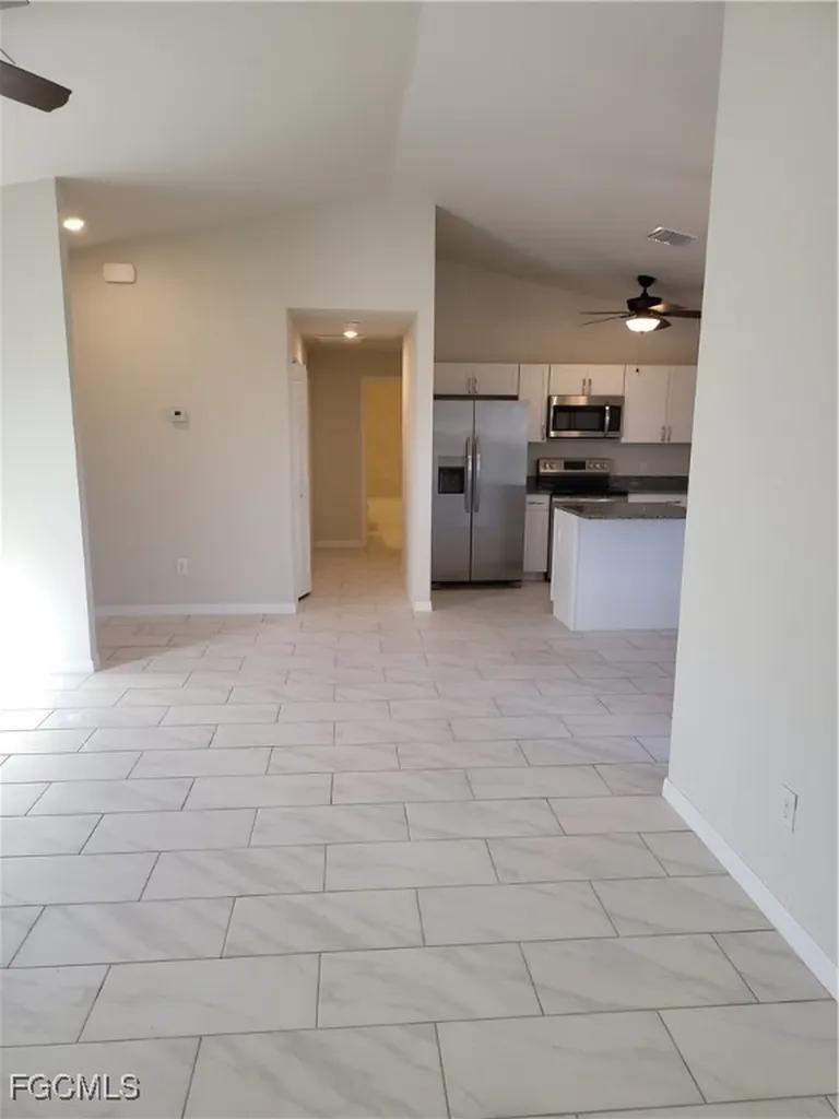 1221 NE 10th Lane Cape Coral FL 33909