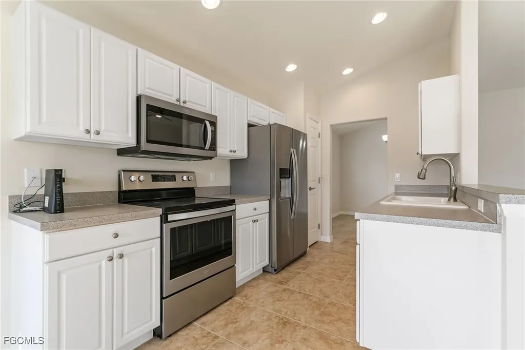 2476 Belleville Court Cape Coral FL 33991