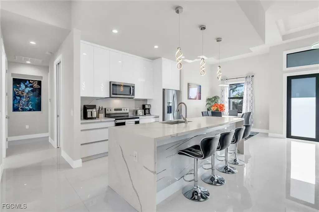 1103 SE 18th Street Cape Coral FL 33990