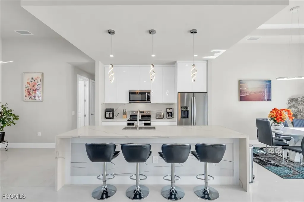 1103 SE 18th Street Cape Coral FL 33990