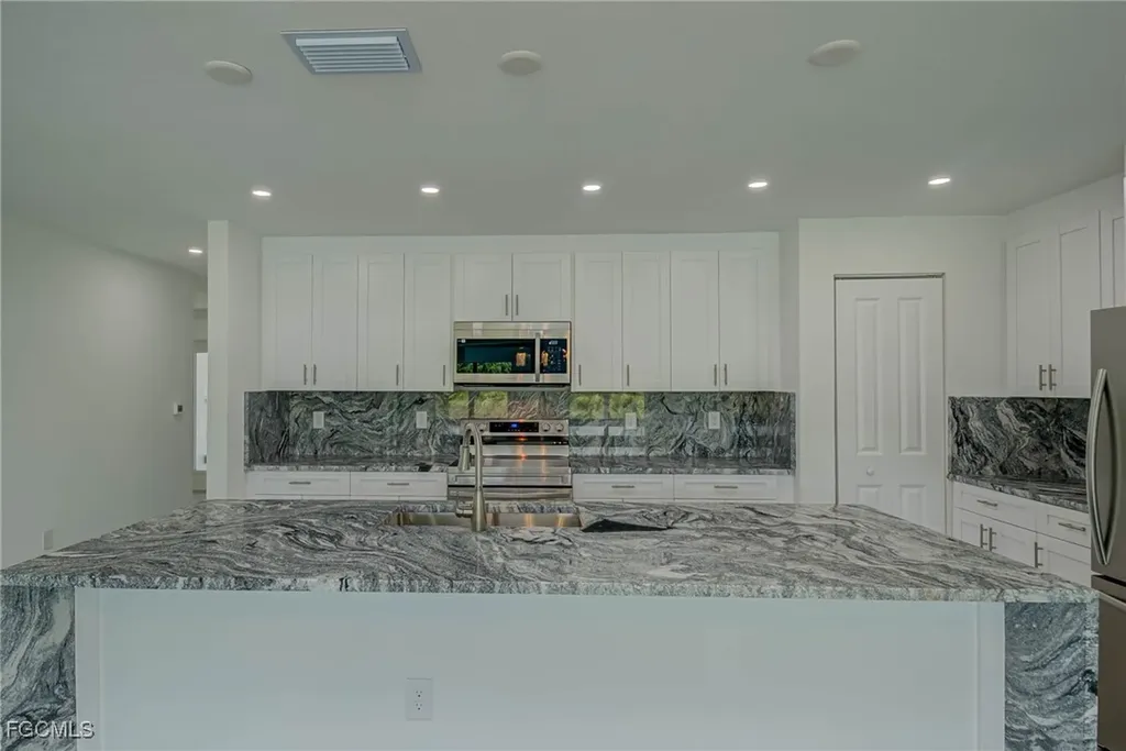1037 Cheney Avenue S Lehigh Acres FL 33974