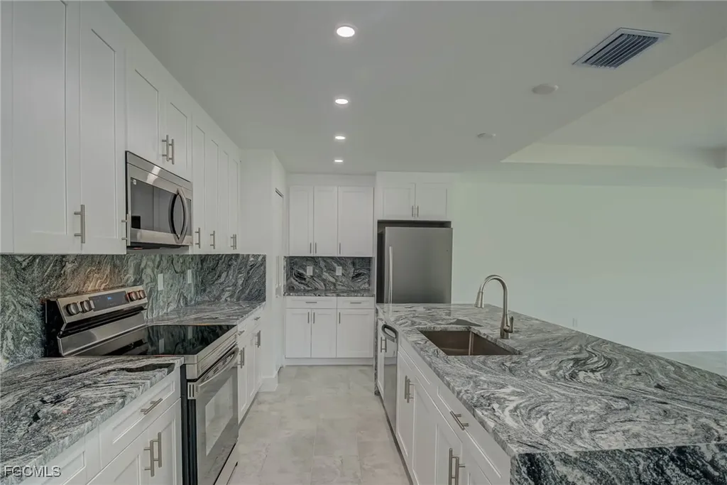 1037 Cheney Avenue S Lehigh Acres FL 33974