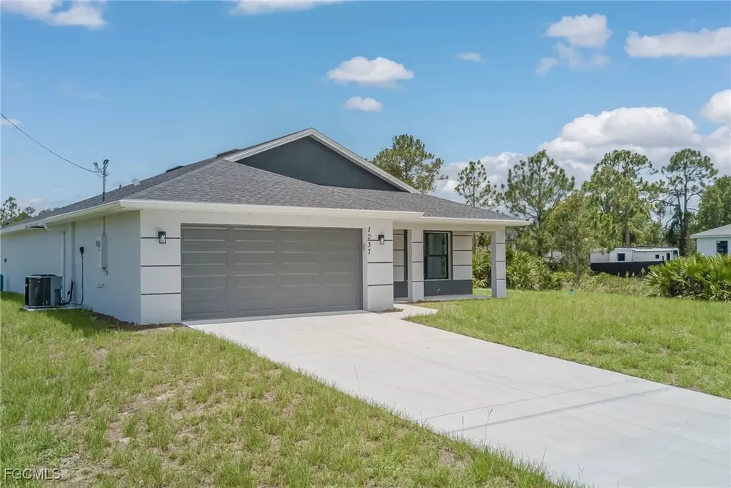 1037 Cheney Avenue S Lehigh Acres FL 33974