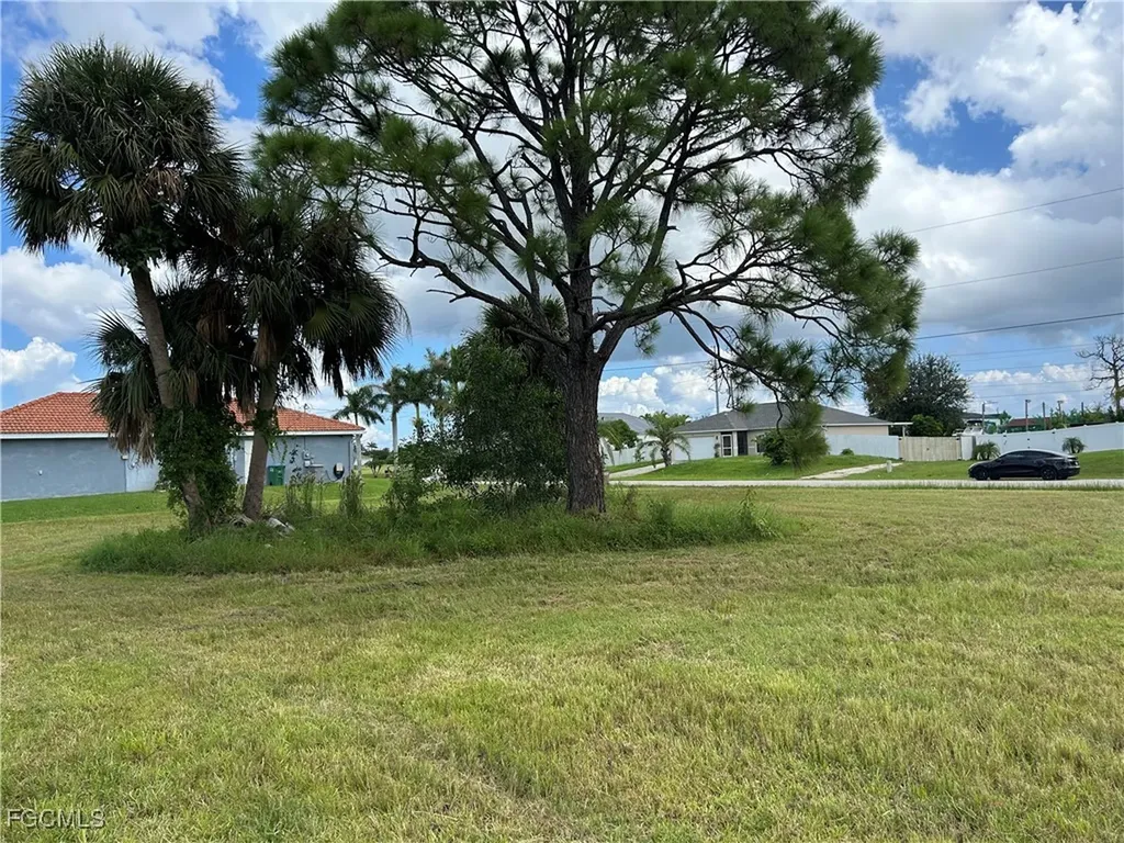 2014 NW 7th Terrace Cape Coral FL 33993