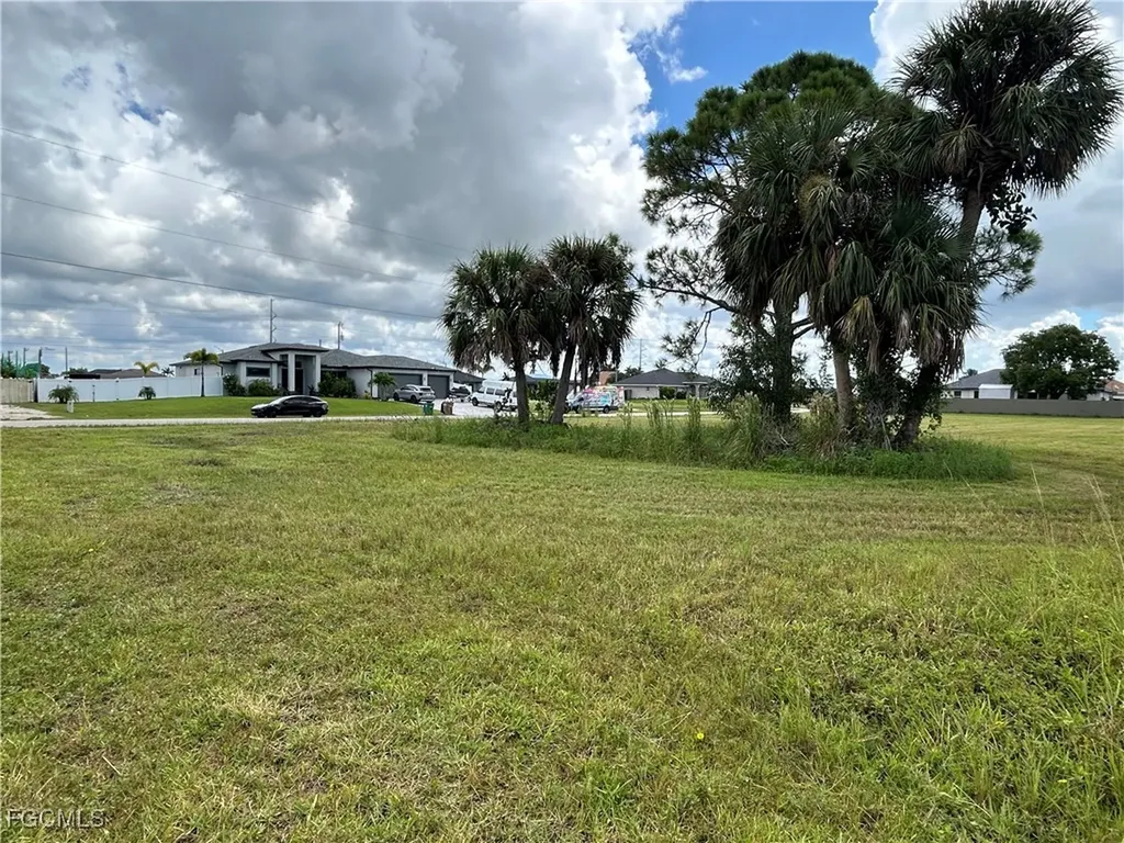 2014 NW 7th Terrace Cape Coral FL 33993