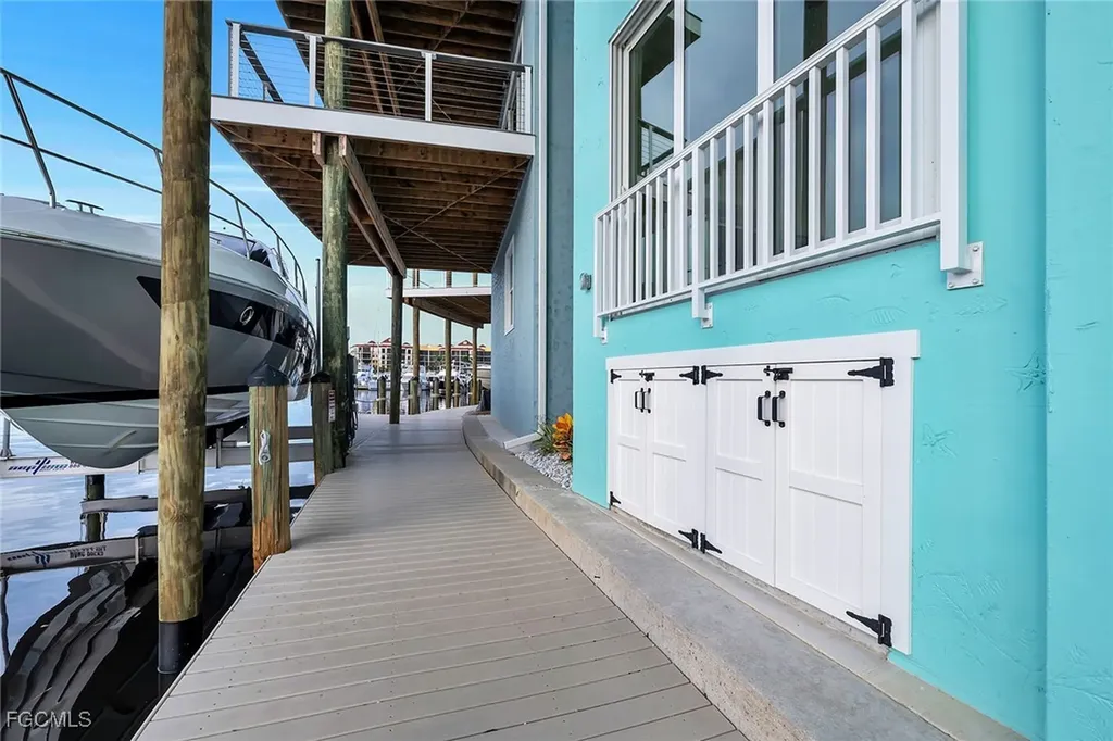 5870 Shell Cove Drive Cape Coral FL 33914