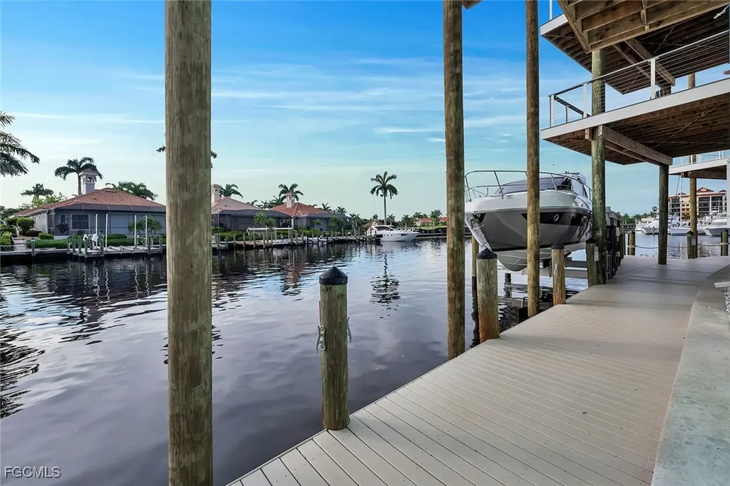 5870 Shell Cove Drive Cape Coral FL 33914