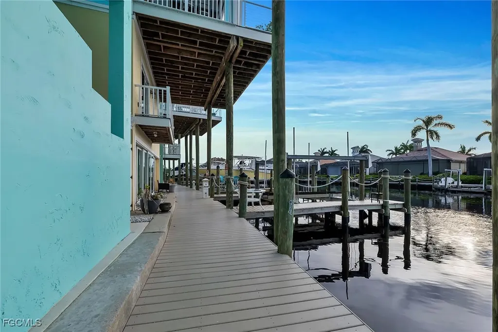 5870 Shell Cove Drive Cape Coral FL 33914