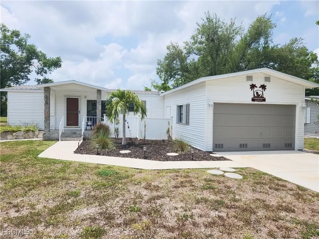 10401 Circle Pine Road North Fort Myers FL 33903