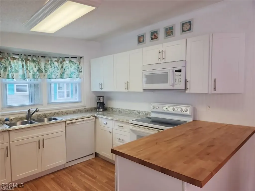 10401 Circle Pine Road North Fort Myers FL 33903
