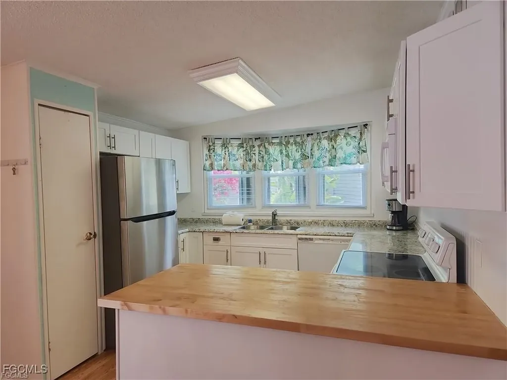 10401 Circle Pine Road North Fort Myers FL 33903