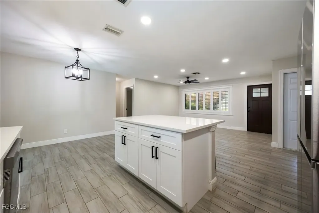 1432 SE 11th Street Cape Coral FL 33990