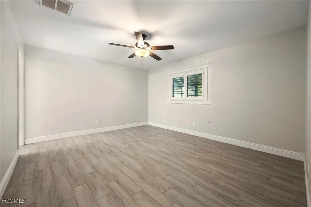 1432 SE 11th Street Cape Coral FL 33990