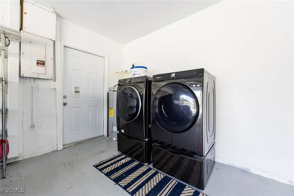 1432 SE 11th Street Cape Coral FL 33990