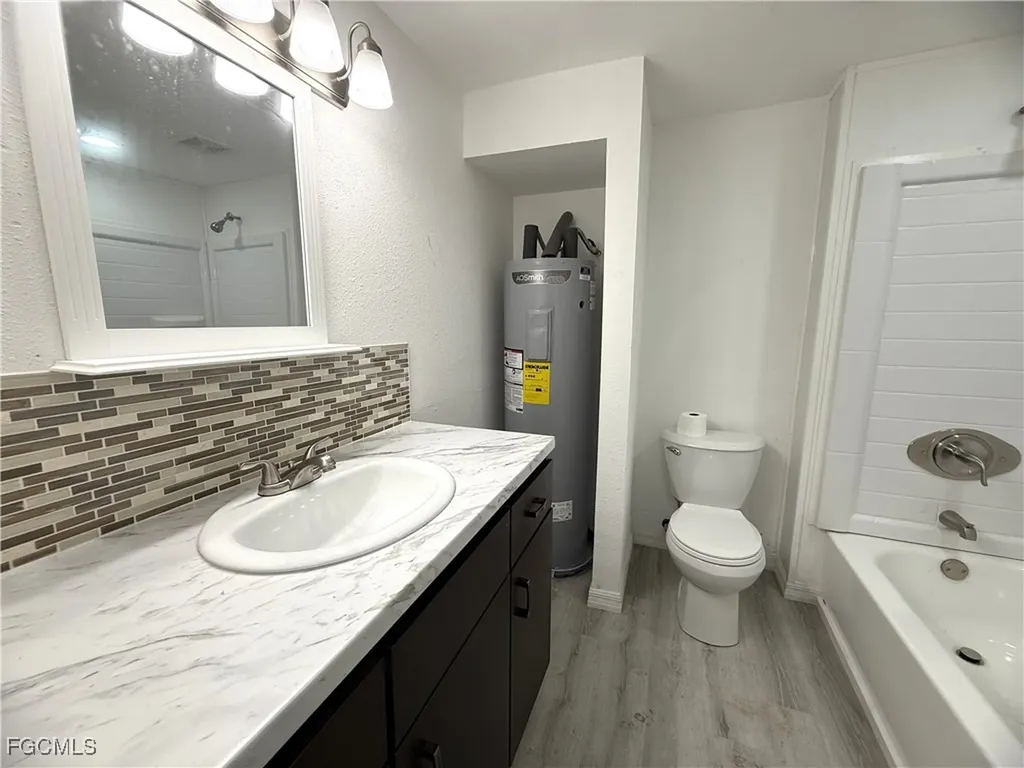 1982 Laurel Lane North Fort Myers FL 33917