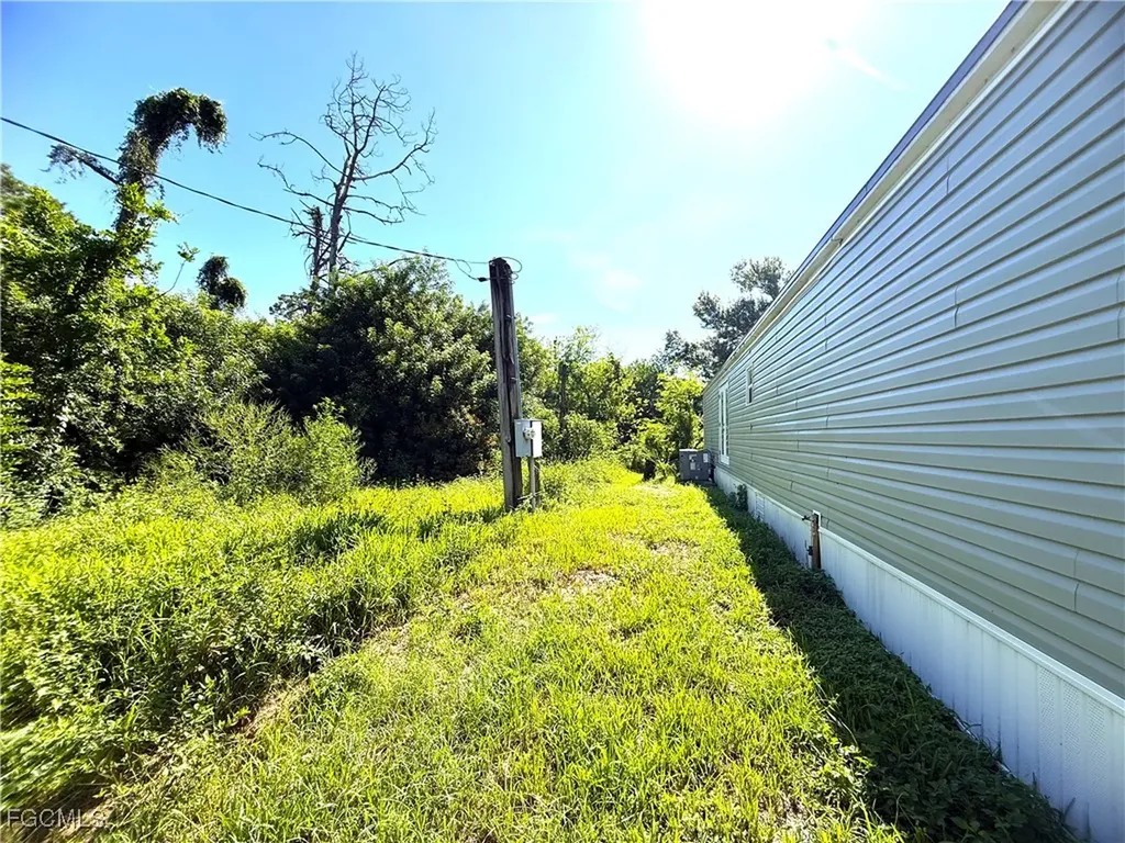 1982 Laurel Lane North Fort Myers FL 33917