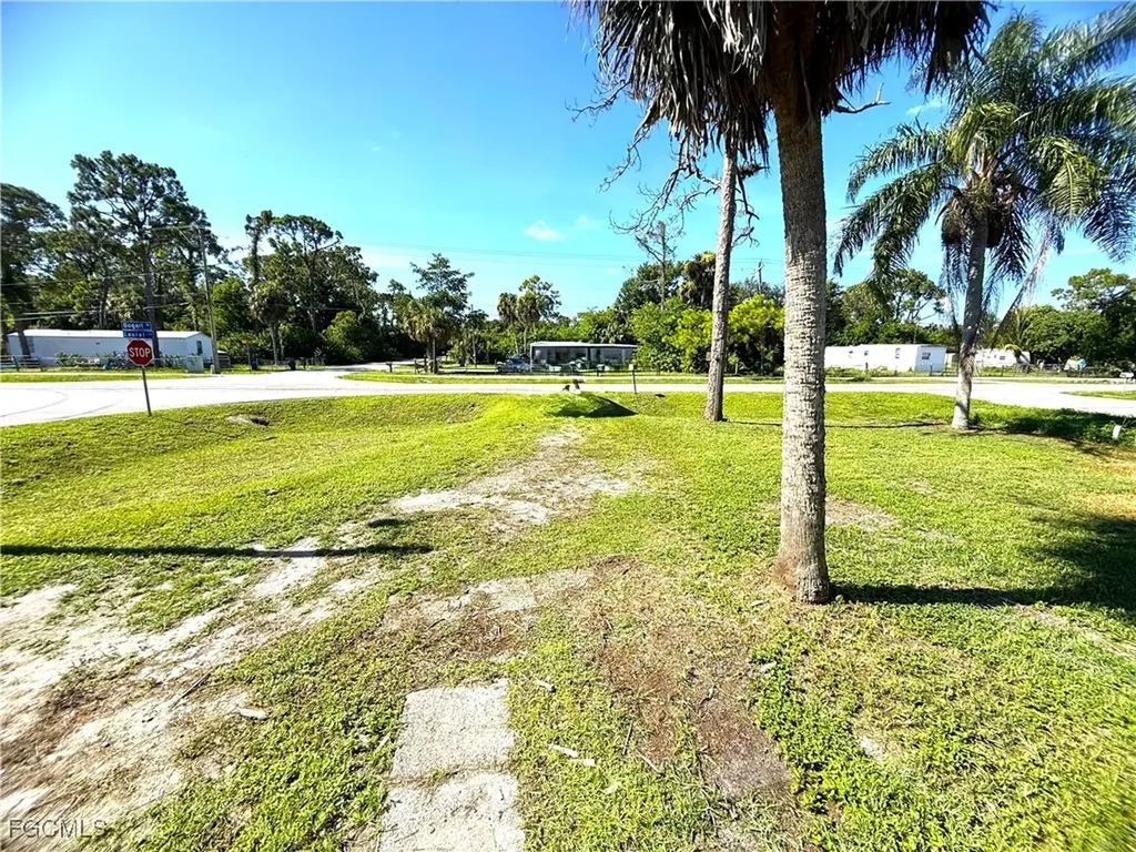 1982 Laurel Lane North Fort Myers FL 33917