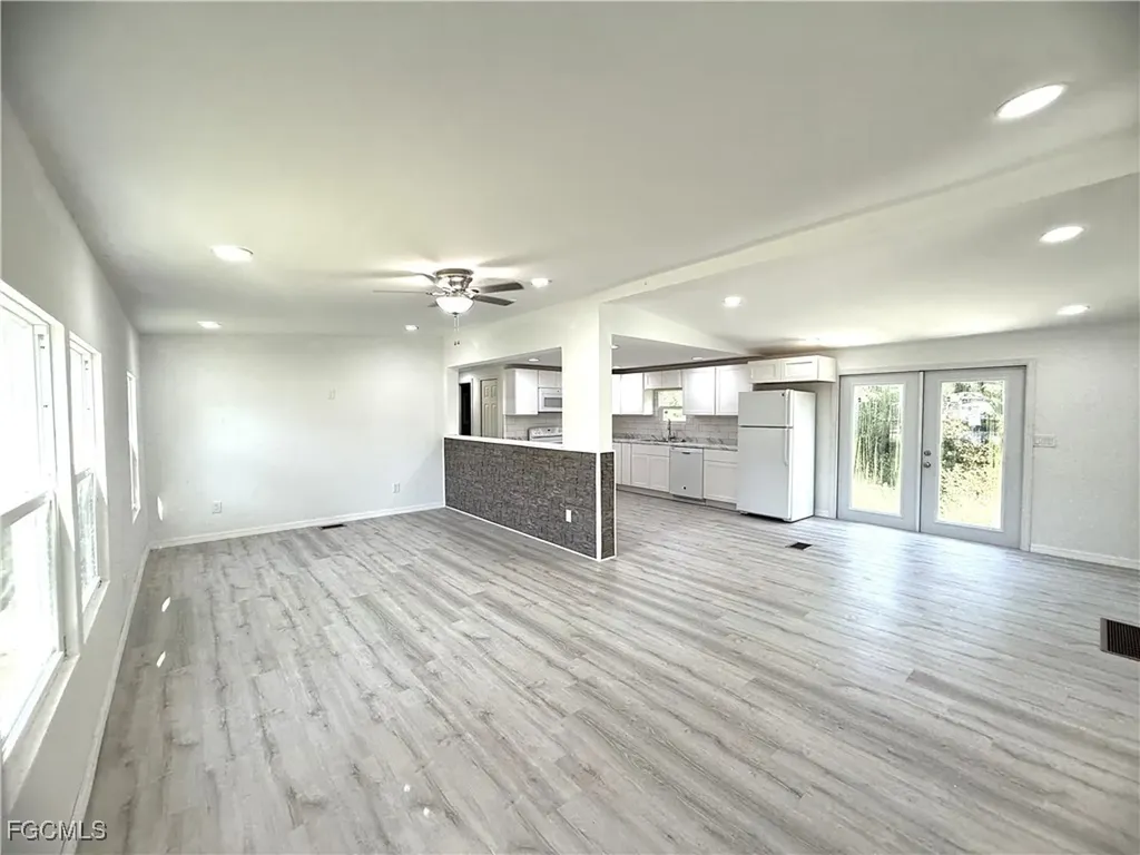 1982 Laurel Lane North Fort Myers FL 33917