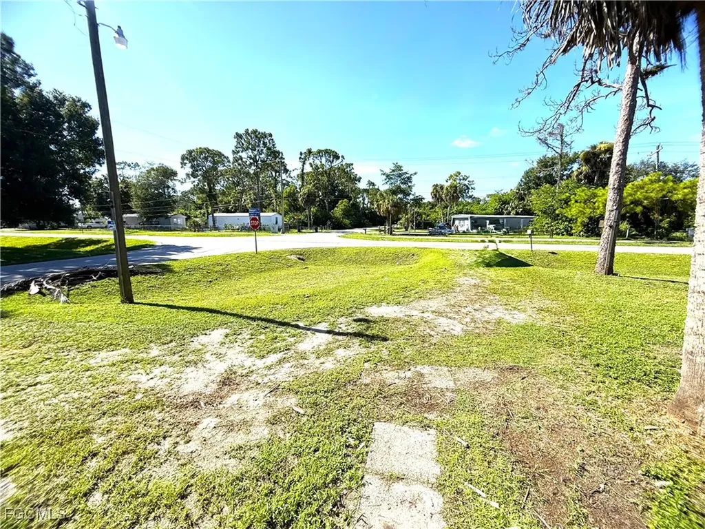 1982 Laurel Lane North Fort Myers FL 33917