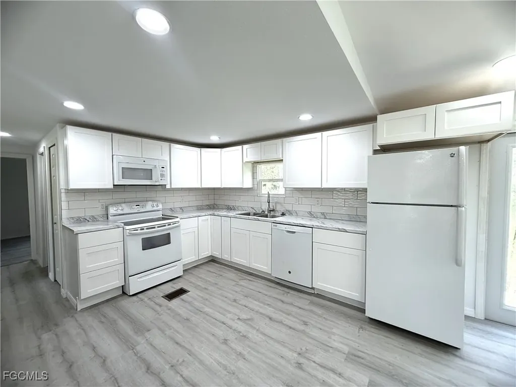 1982 Laurel Lane North Fort Myers FL 33917