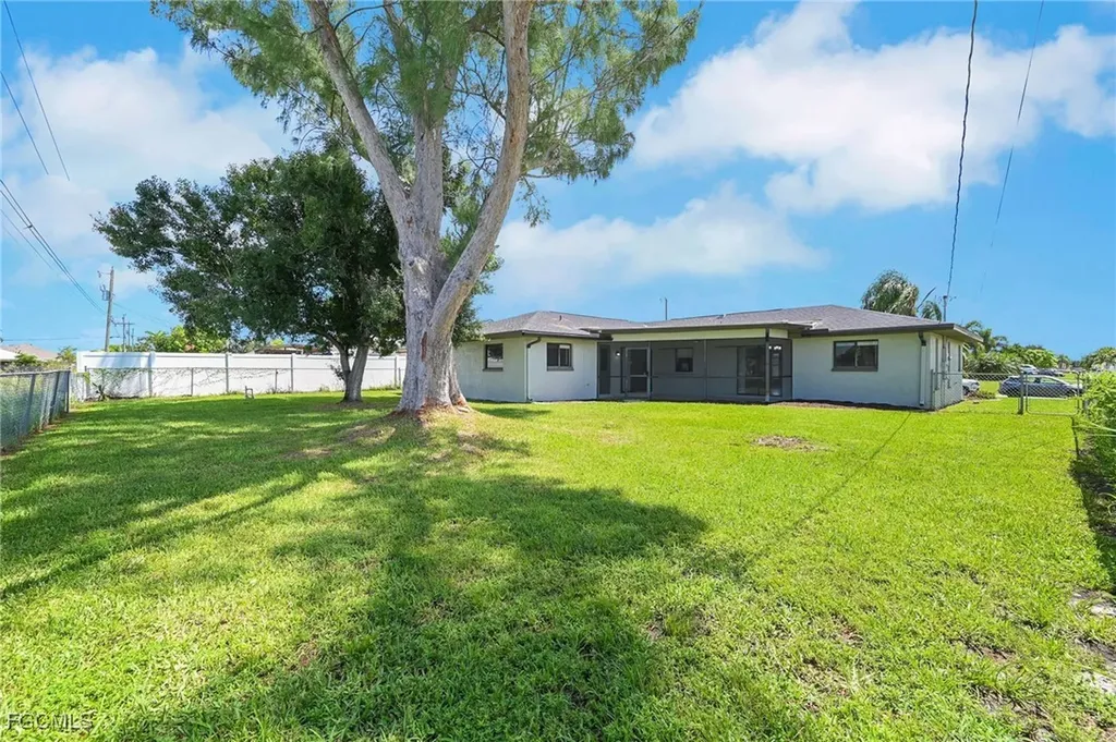 3430 SW 11th Avenue Cape Coral FL 33914