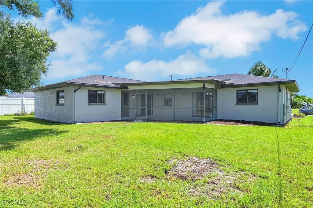 3430 SW 11th Avenue Cape Coral FL 33914