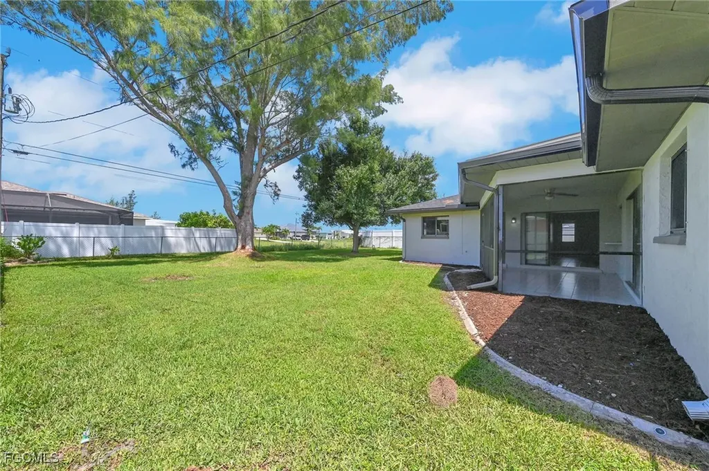 3430 SW 11th Avenue Cape Coral FL 33914