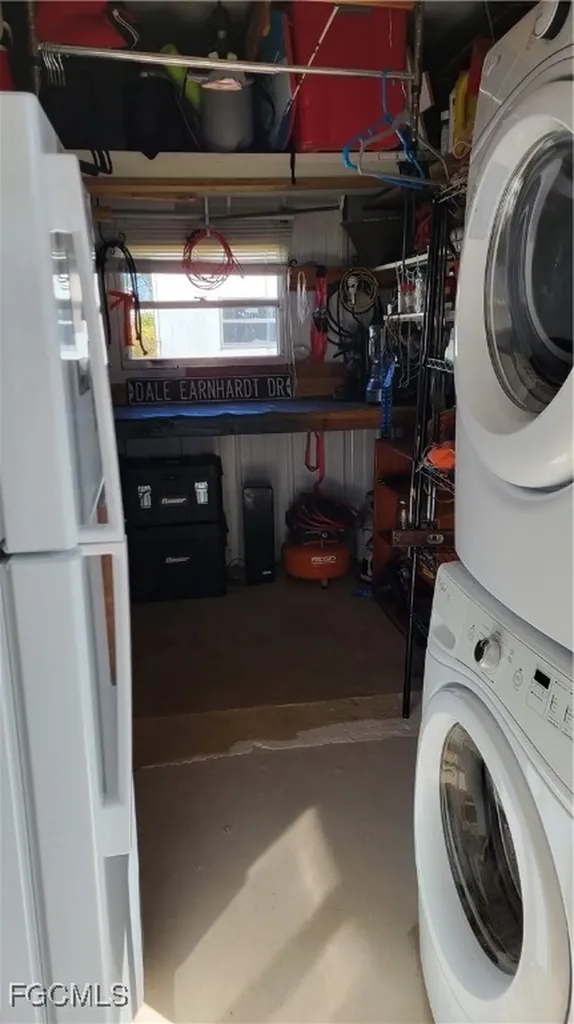 250 Hamlin Drive Fort Myers FL 33905