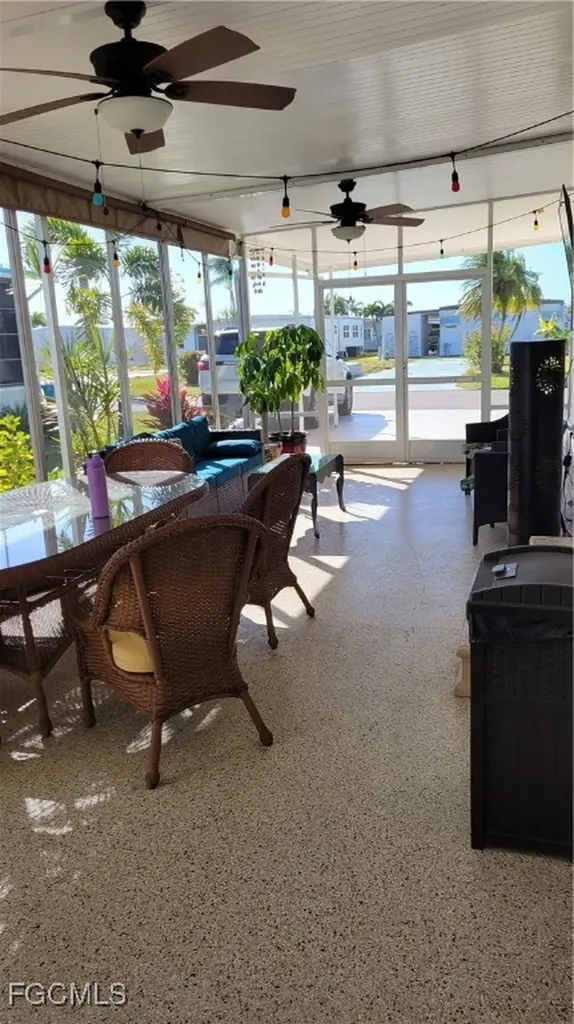 250 Hamlin Drive Fort Myers FL 33905