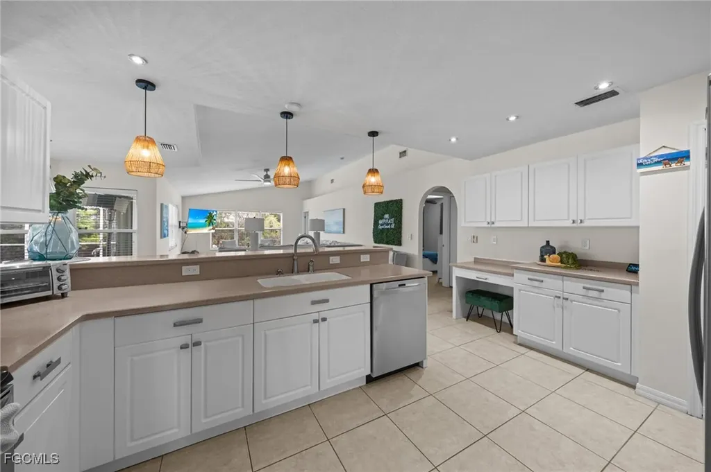 1309 SE 10th Terrace Cape Coral FL 33990