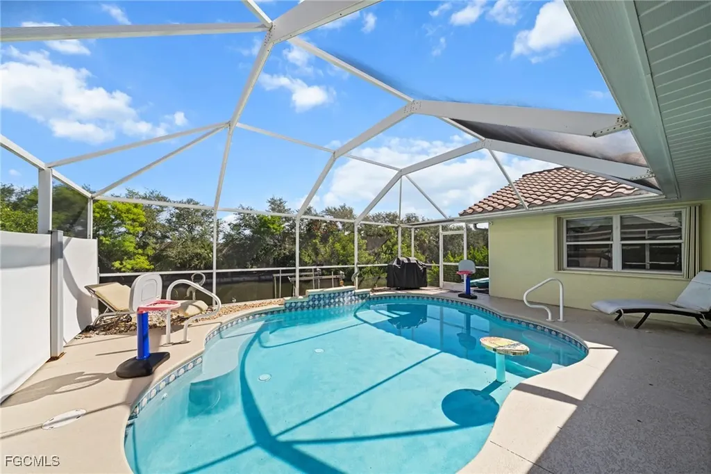 1309 SE 10th Terrace Cape Coral FL 33990