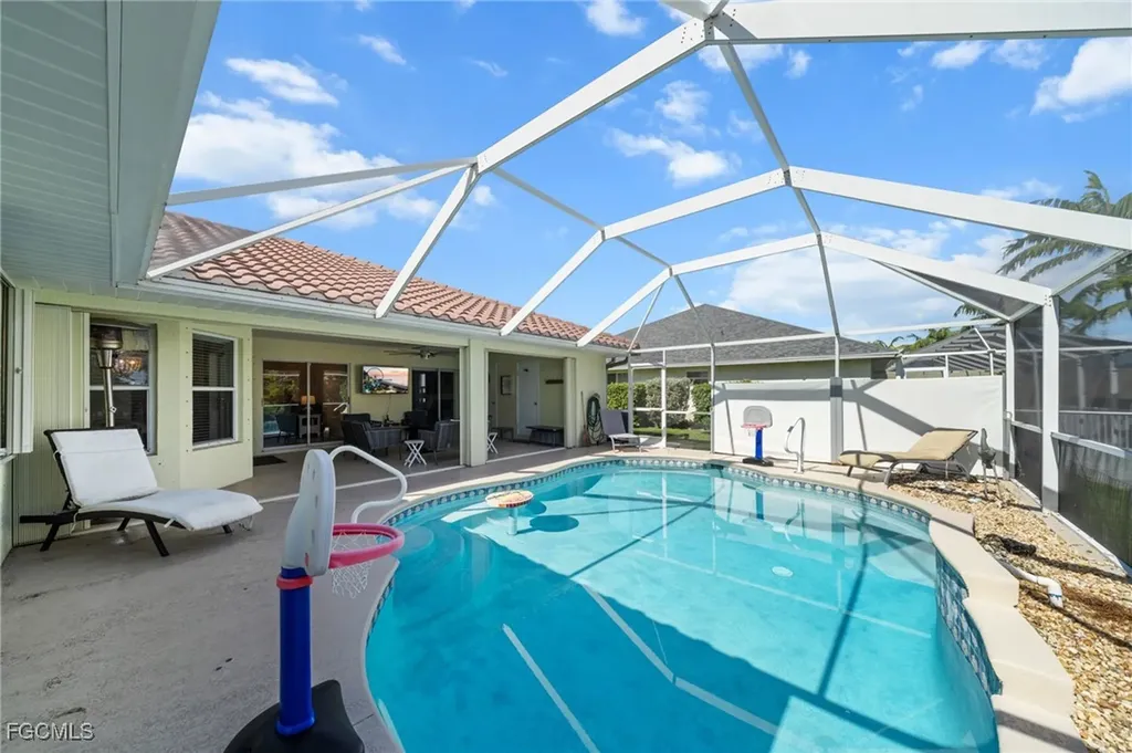 1309 SE 10th Terrace Cape Coral FL 33990