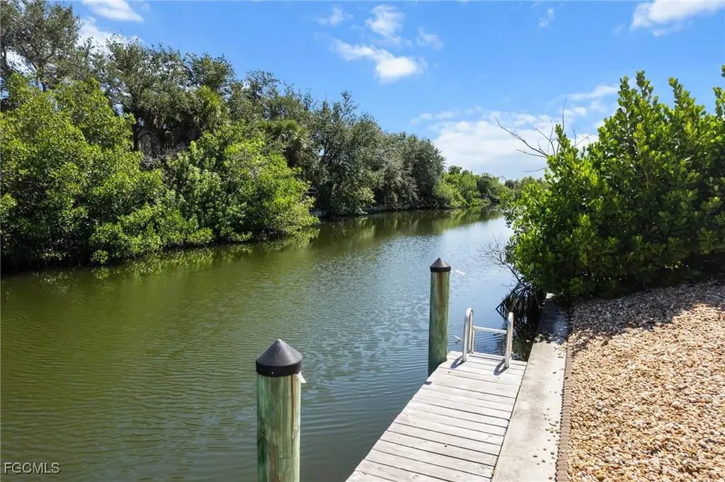 1309 SE 10th Terrace Cape Coral FL 33990