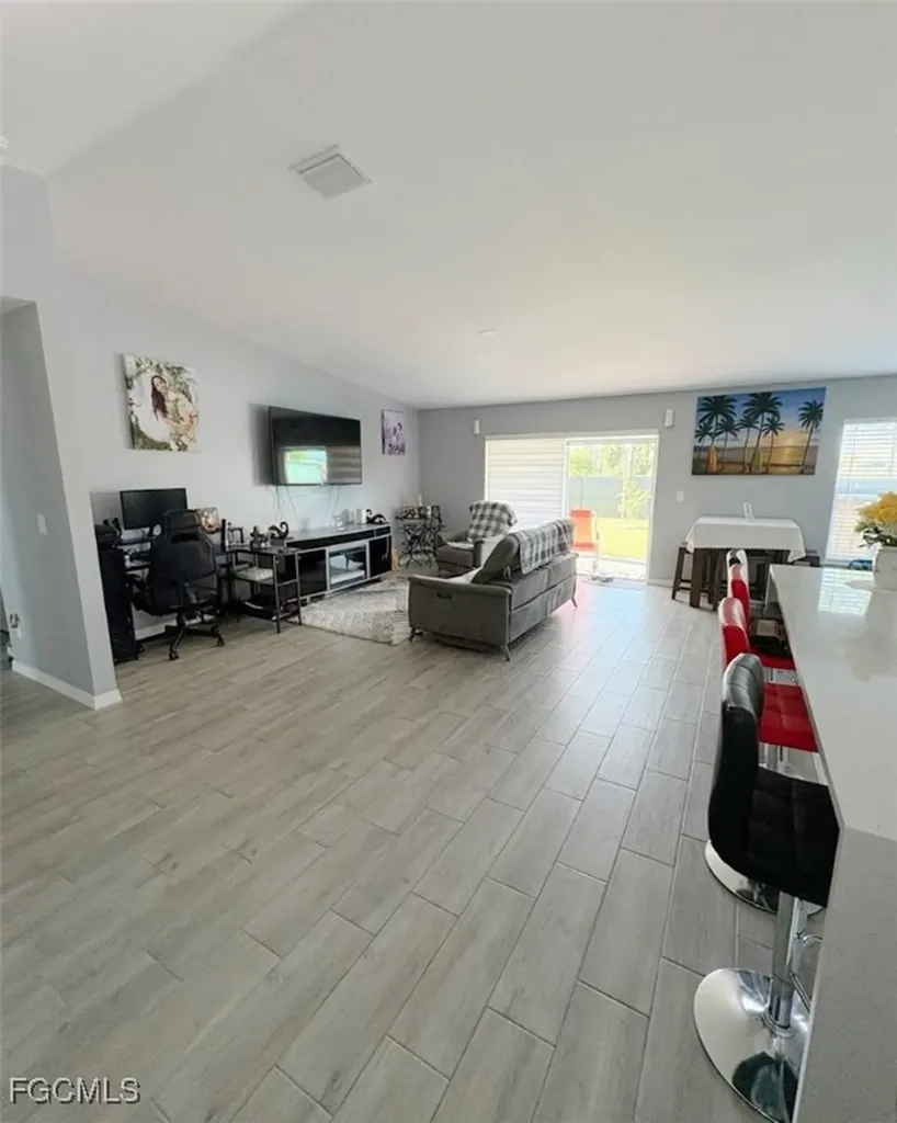 2914 NW 27th Street Cape Coral FL 33993