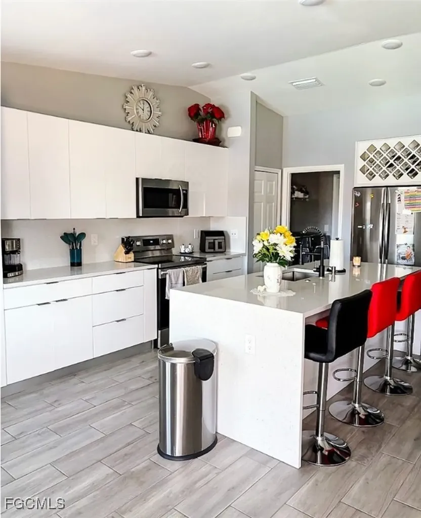 2914 NW 27th Street Cape Coral FL 33993