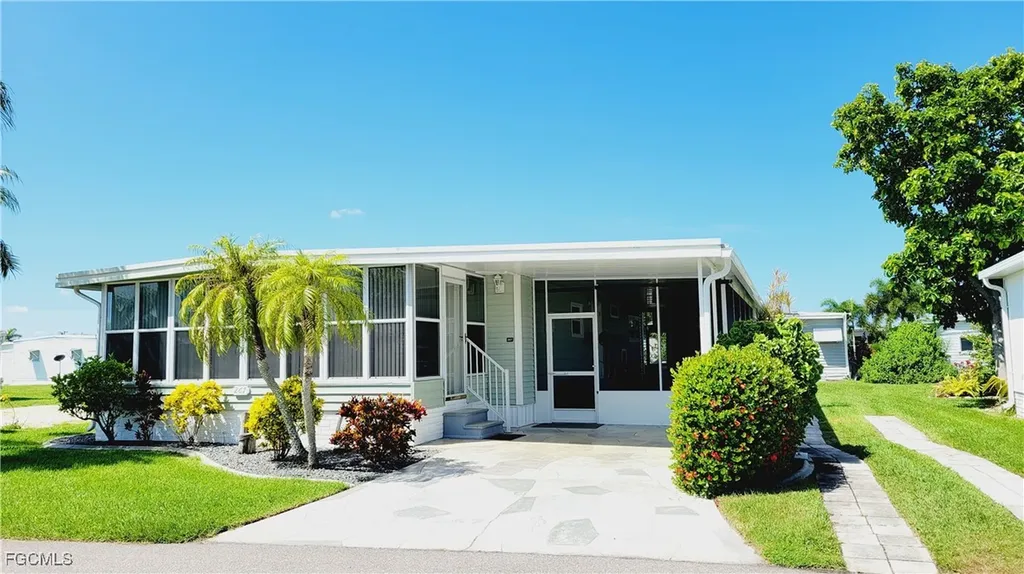 267 Shoreland Drive Fort Myers FL 33905