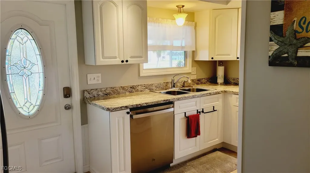 267 Shoreland Drive Fort Myers FL 33905